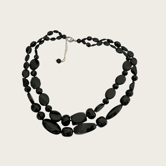 Large black faceted crystal double row necklace with silver clasp - Picture 4 of 7